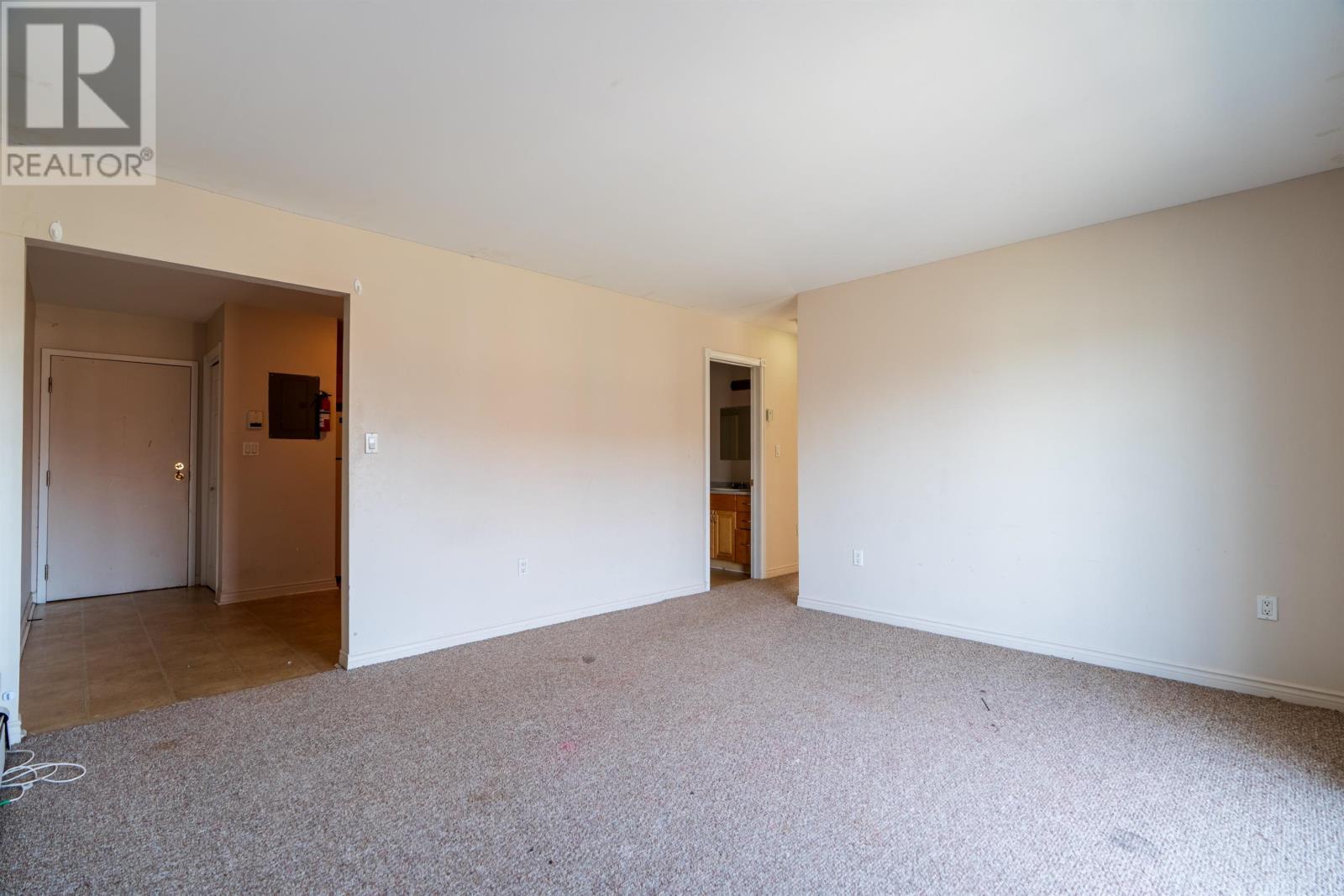 #202 11 BROWNS COURT - 5