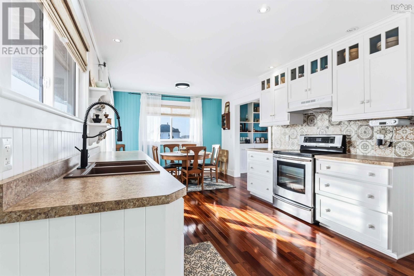 Property 37 of 47 of 93 Across the Meadow Road