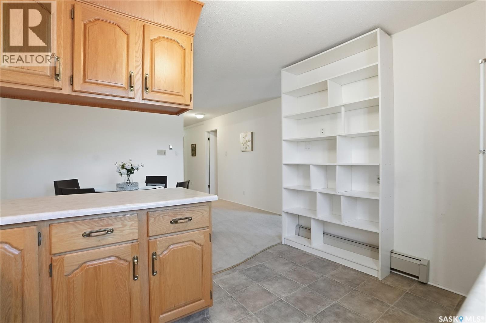 #206 3130 LOUISE STREET - 18