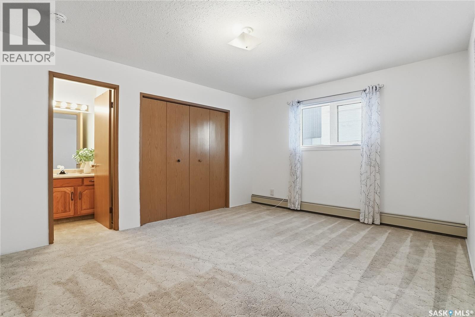 #206 3130 LOUISE STREET - 24