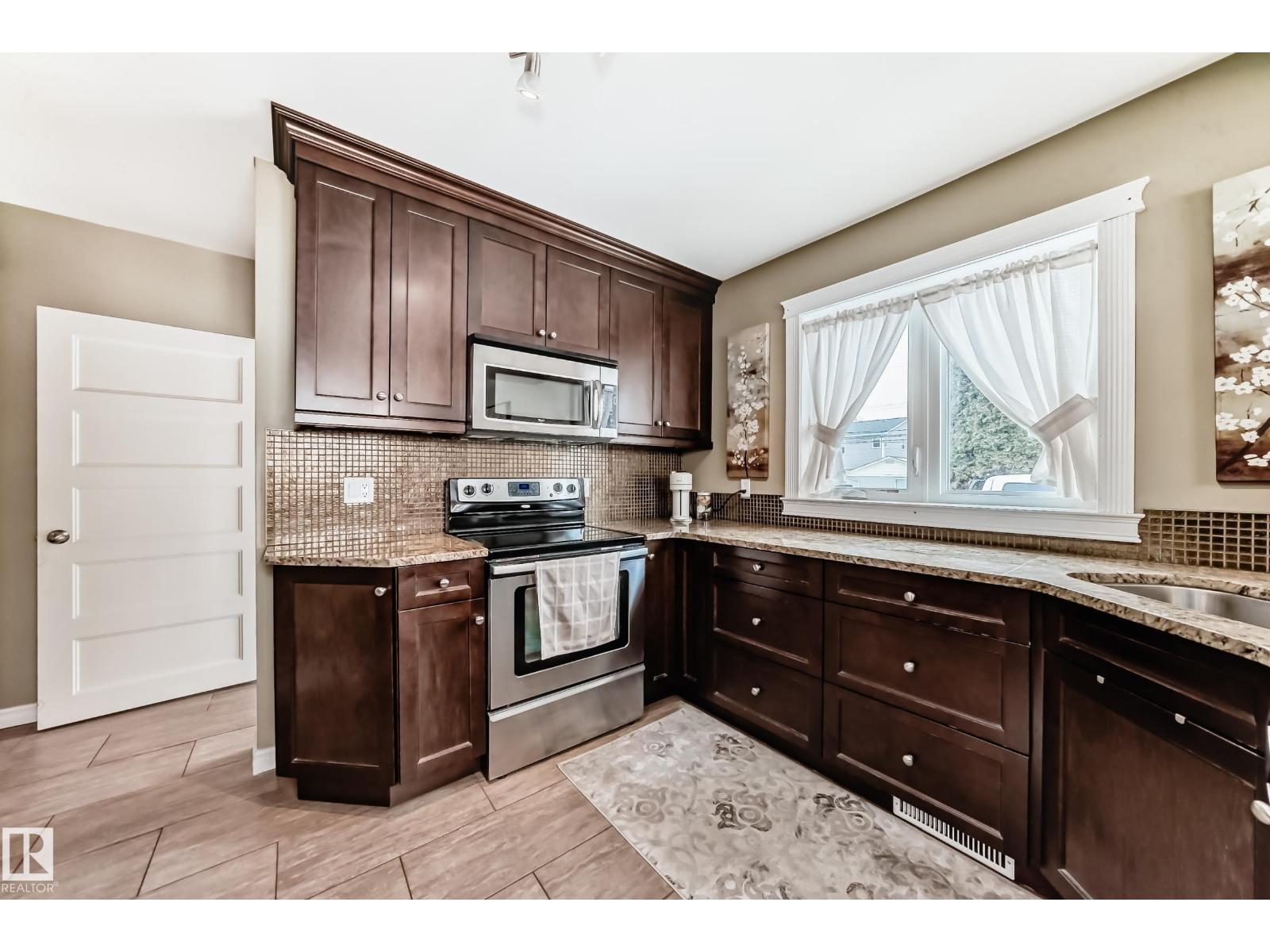 10860 147 ST NW, Edmonton