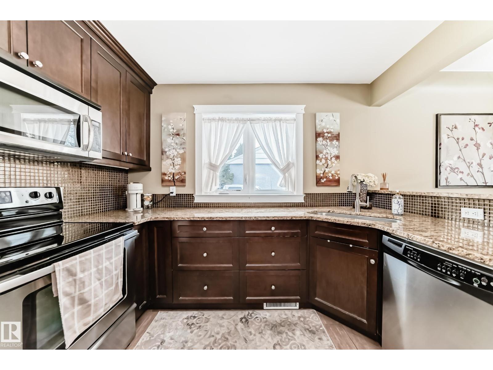 10860 147 ST NW, Edmonton