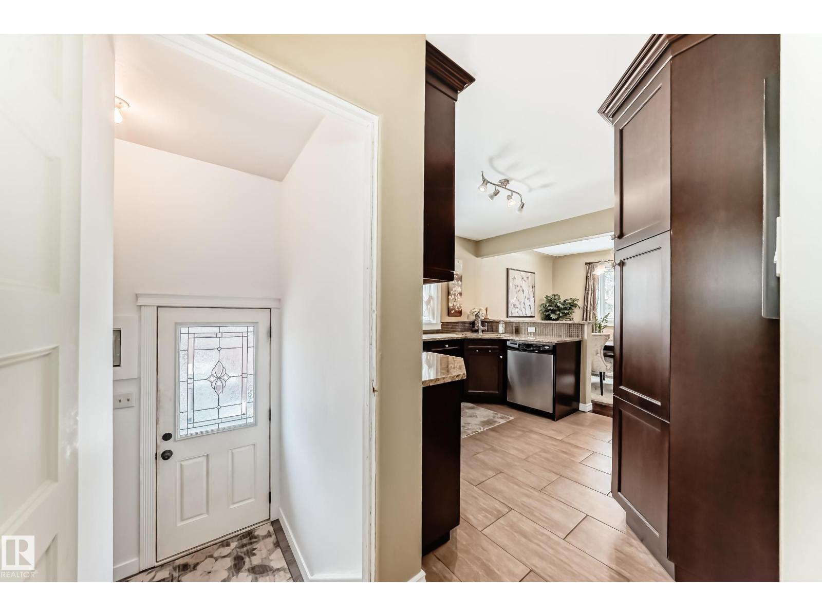 10860 147 ST NW, Edmonton