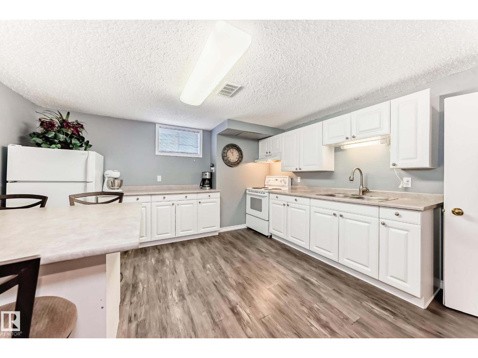 10860 147 ST NW, Edmonton