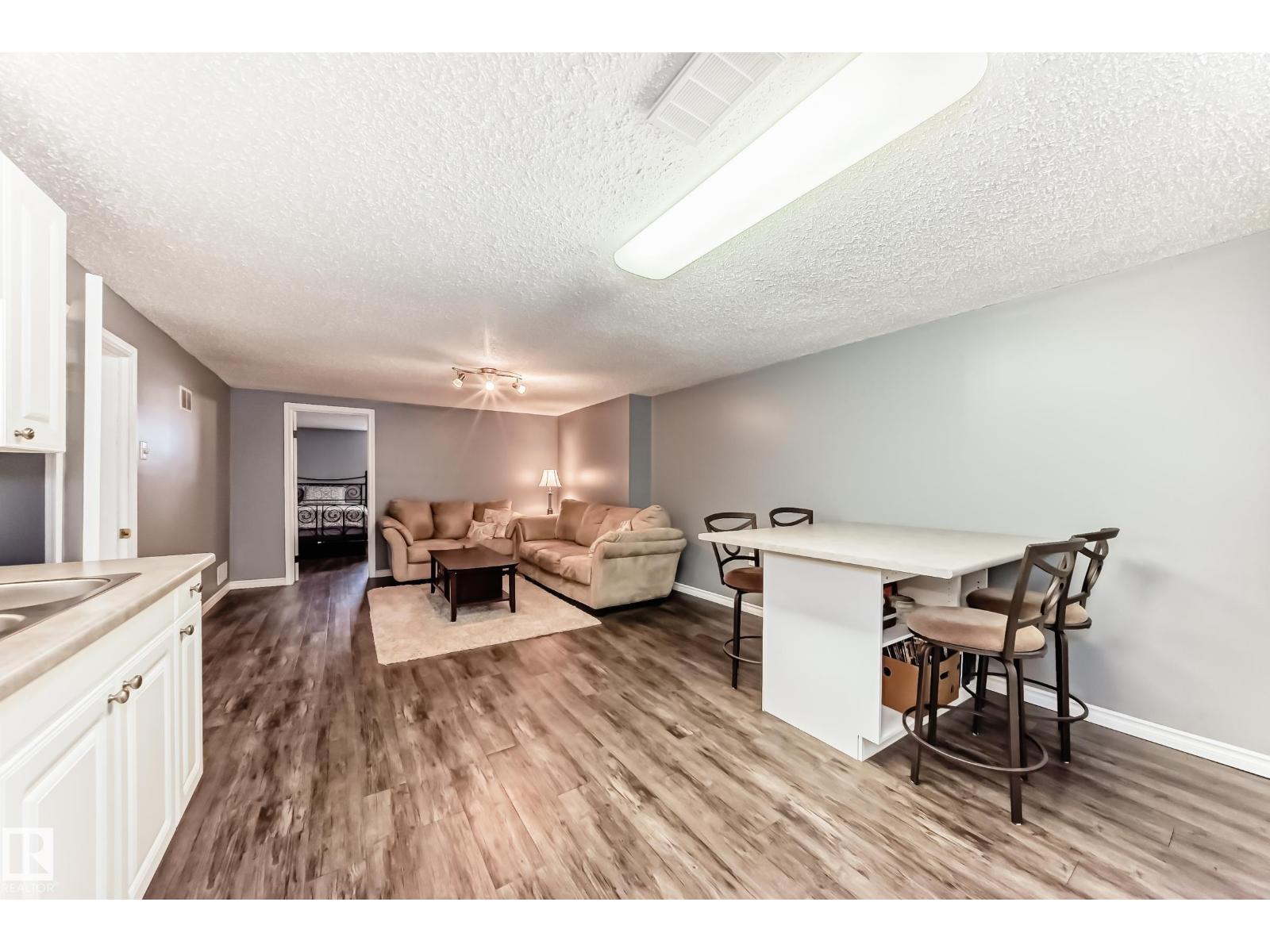 10860 147 ST NW, Edmonton