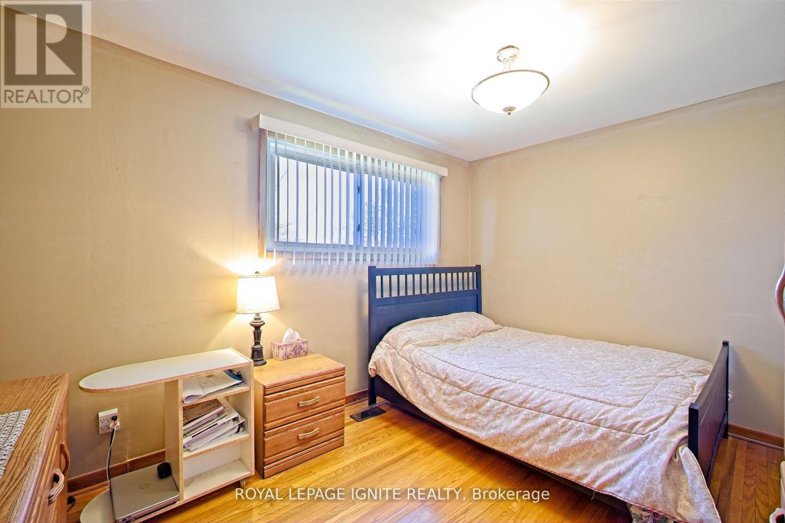 3350 LEHIGH CRESCENT W - 12