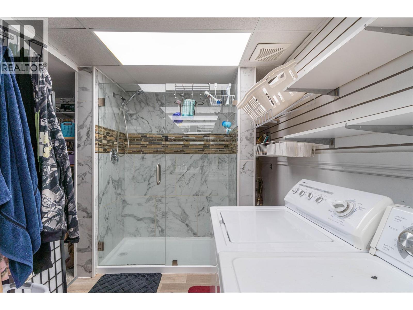 2215 BARBARA AVENUE - 42