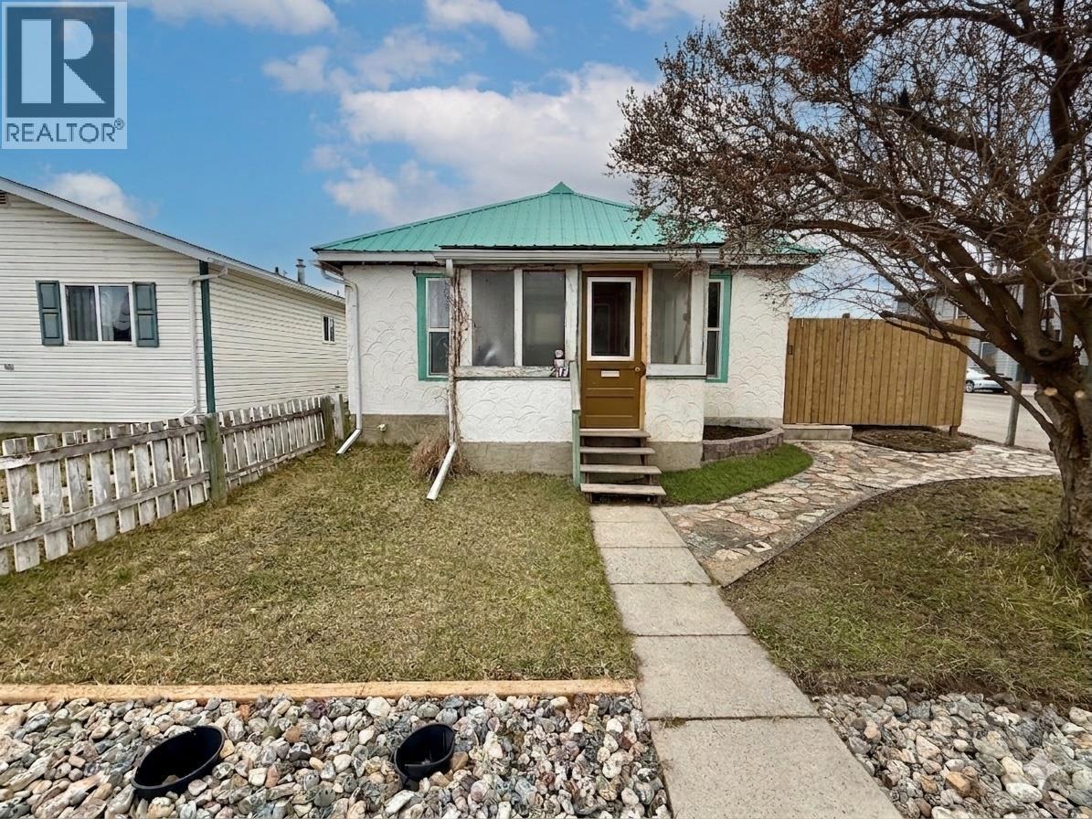 201 6th Avenue South, Cranbrook