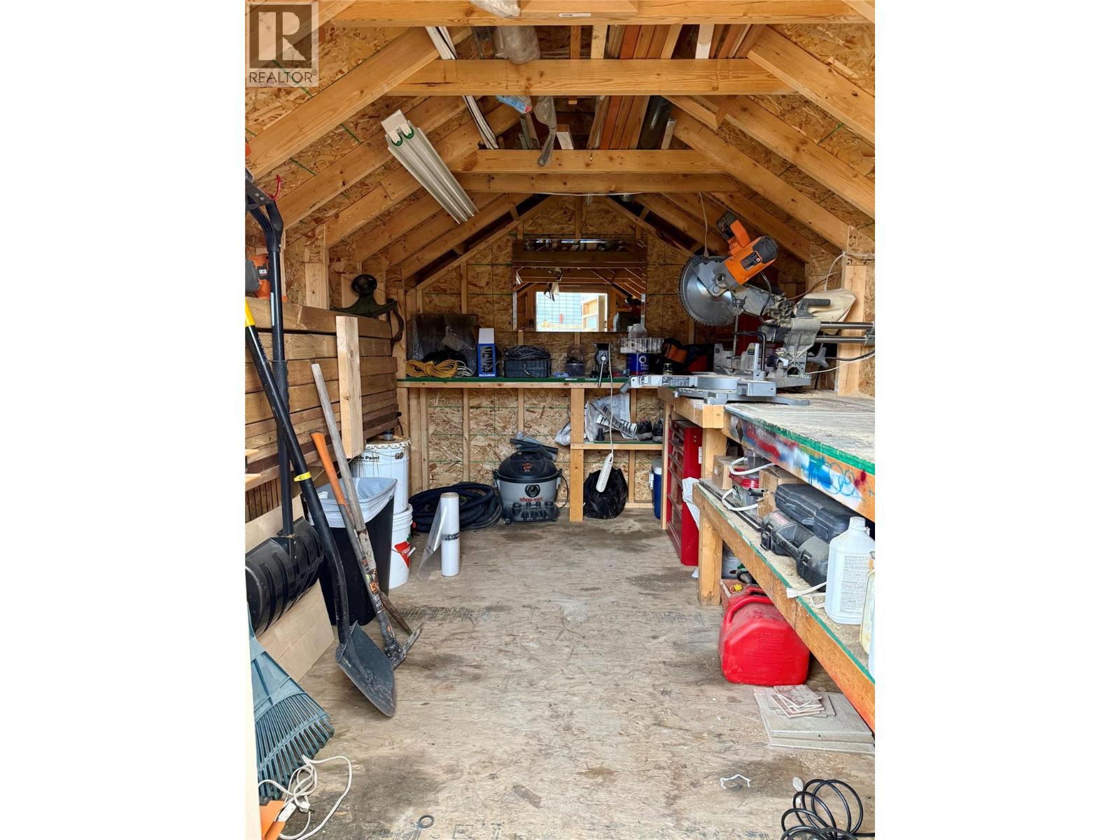 201 6th Avenue S, Cranbrook