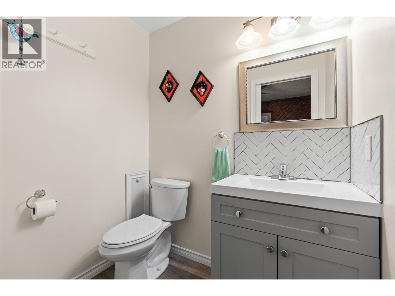 721 Granville Avenue - 24