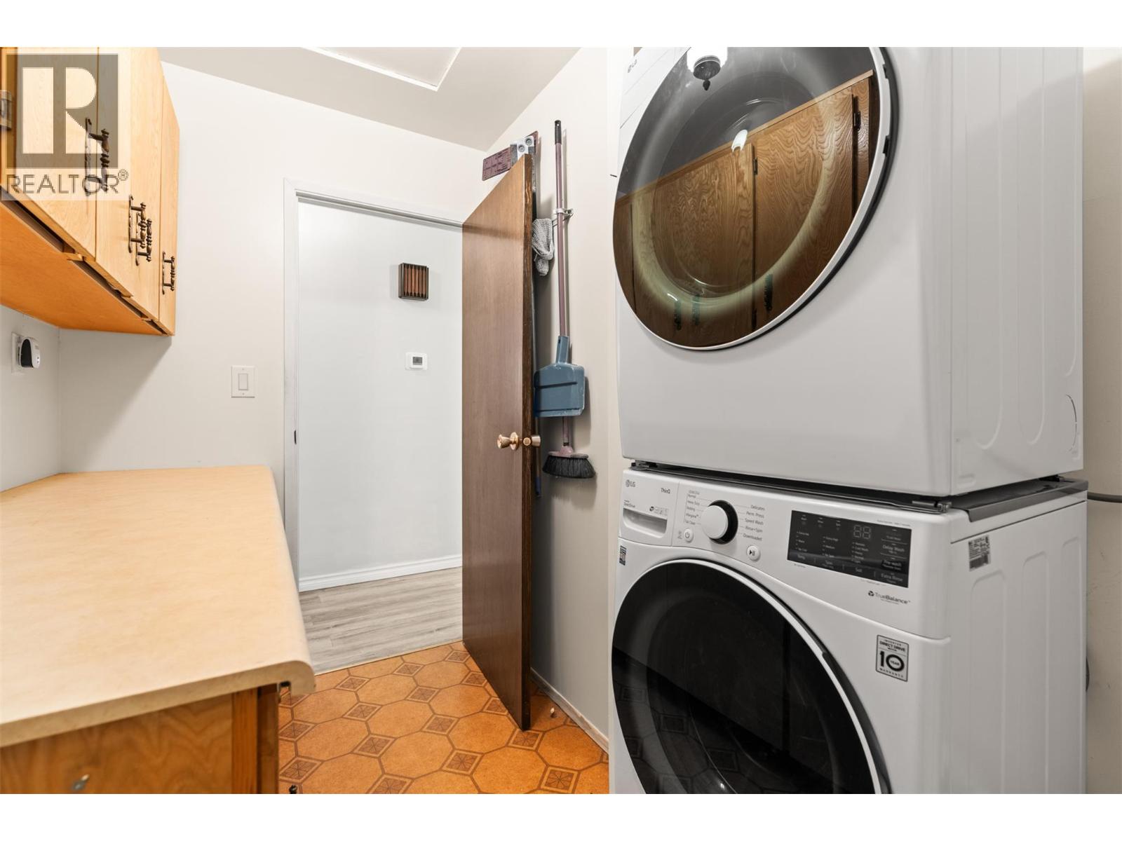 721 Granville Avenue - 28