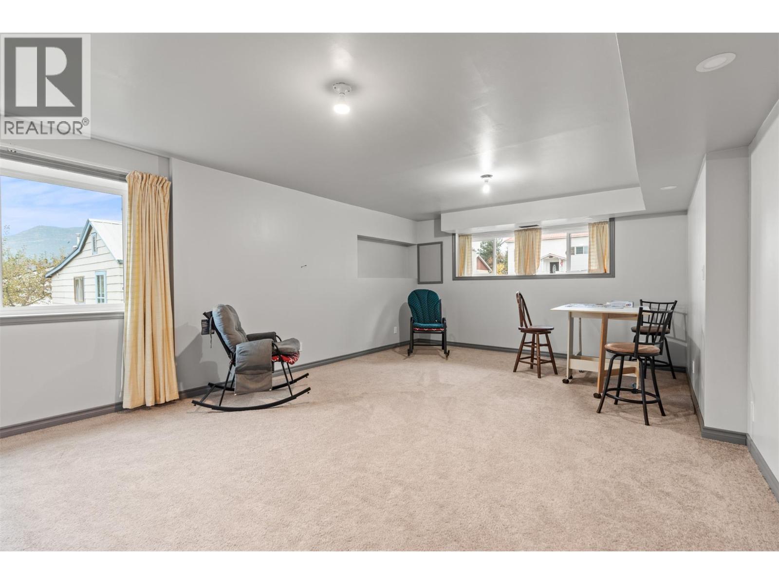 721 Granville Avenue - 30