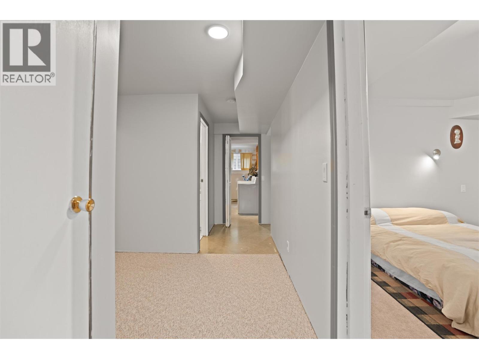 721 Granville Avenue - 34
