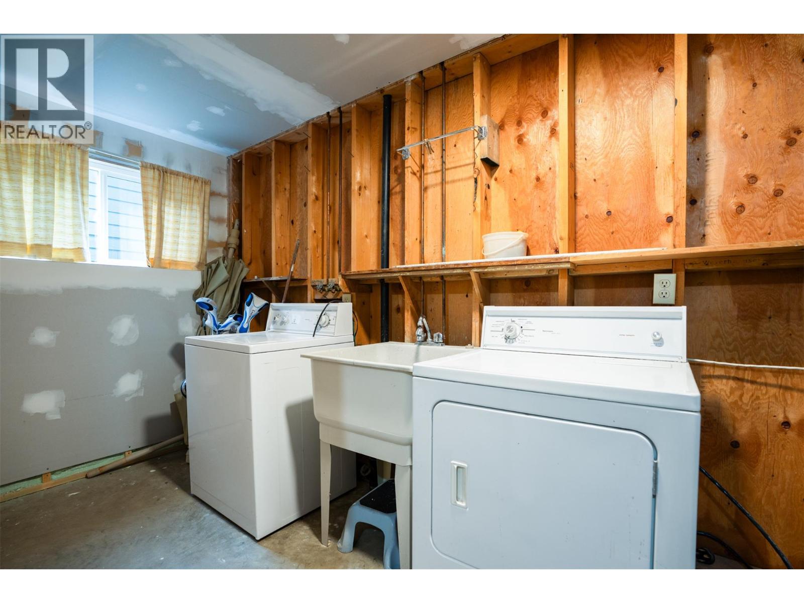 721 Granville Avenue - 39