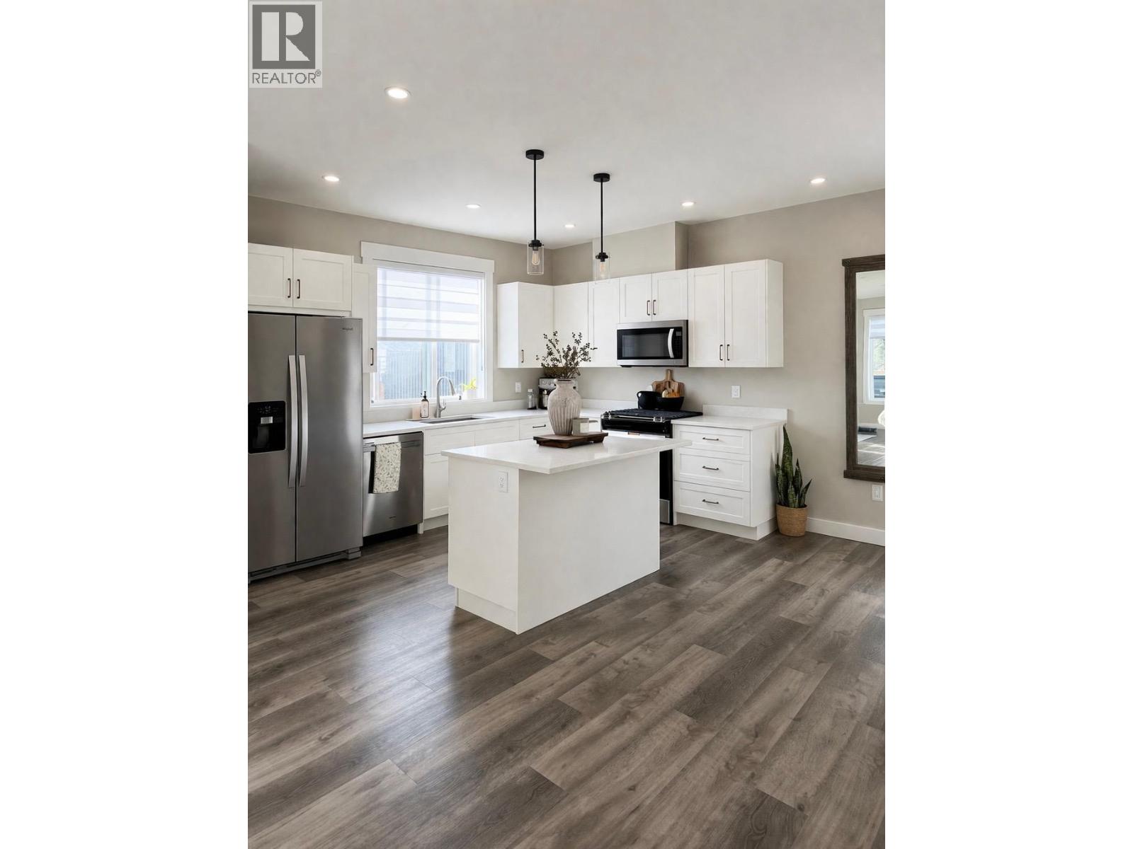 106 Abbey Road, Princeton