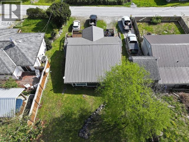 5375 EARL STREET, Texada Island