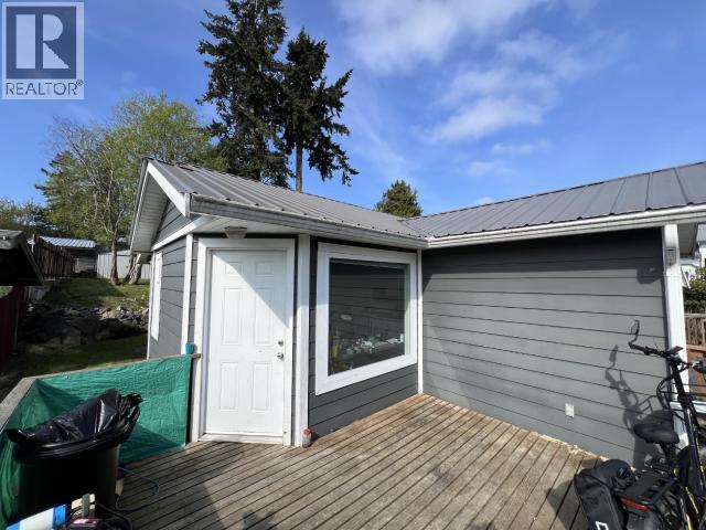 5375 EARL STREET, Texada Island