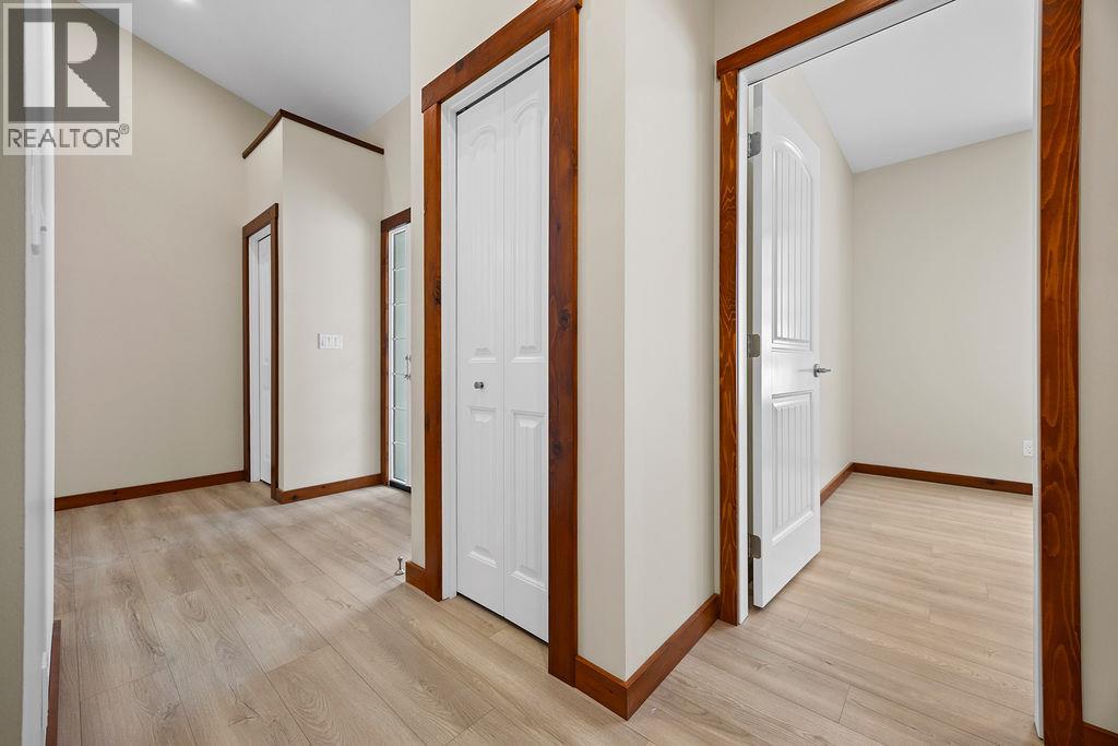 766 BALSAM ROAD - 27