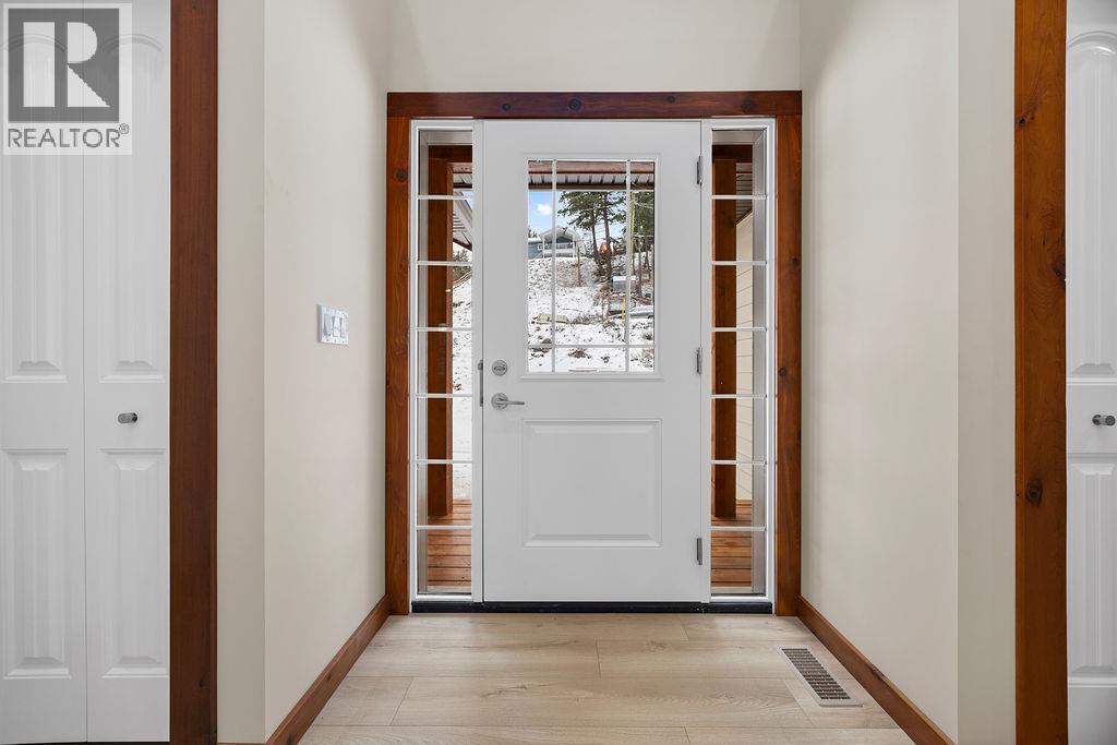 766 Balsam Road - 32