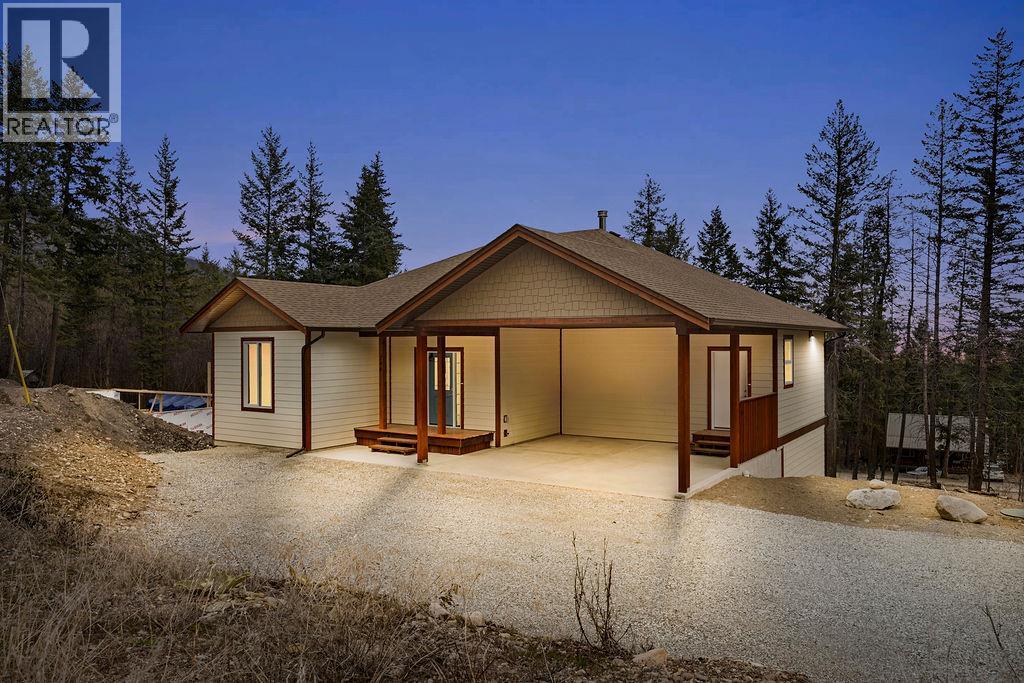 766 Balsam Road - 3