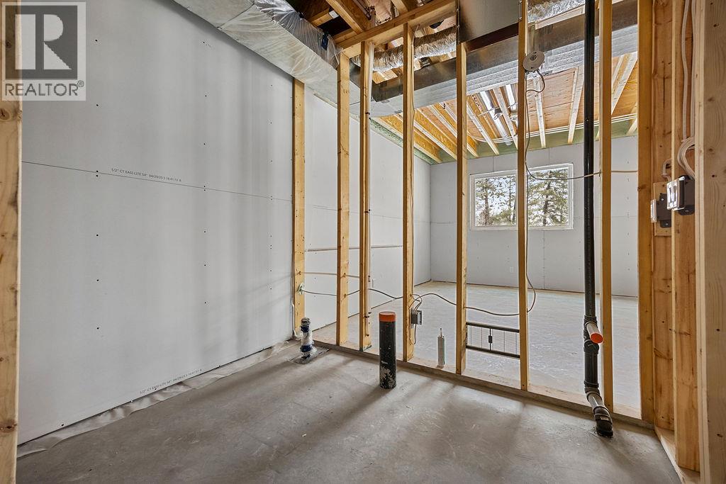 766 Balsam Road - 70