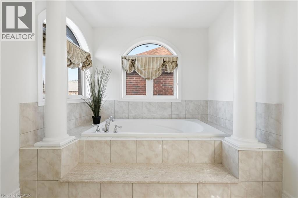 3071 JENN Avenue, Burlington, Ontario, L7M0C7 — Photo 4
