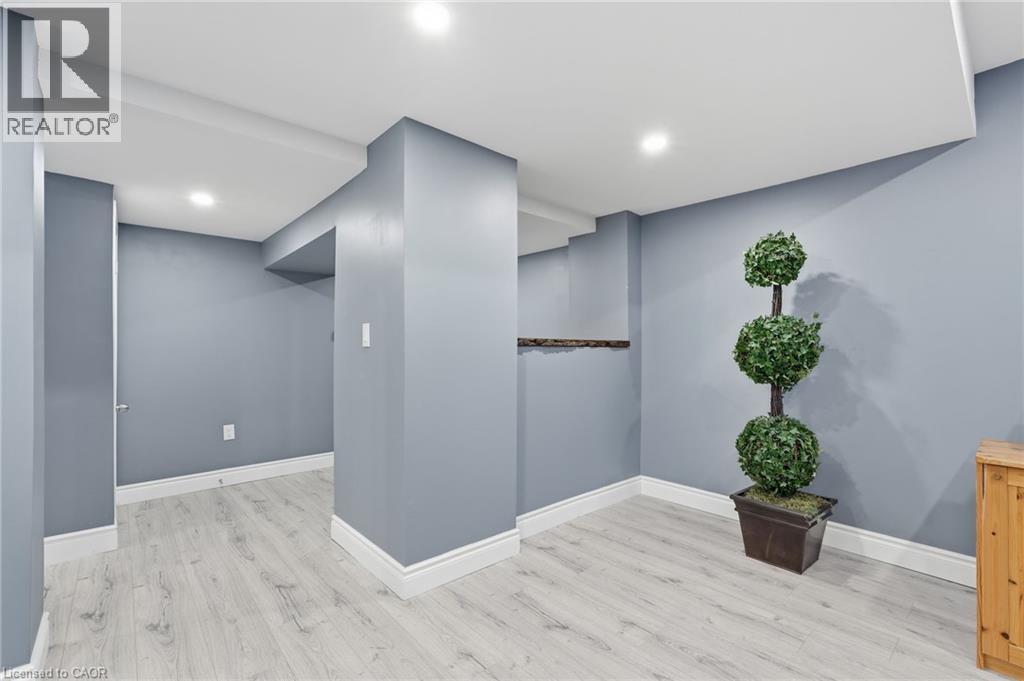 3071 JENN Avenue, Burlington, Ontario, L7M0C7 — Photo 34