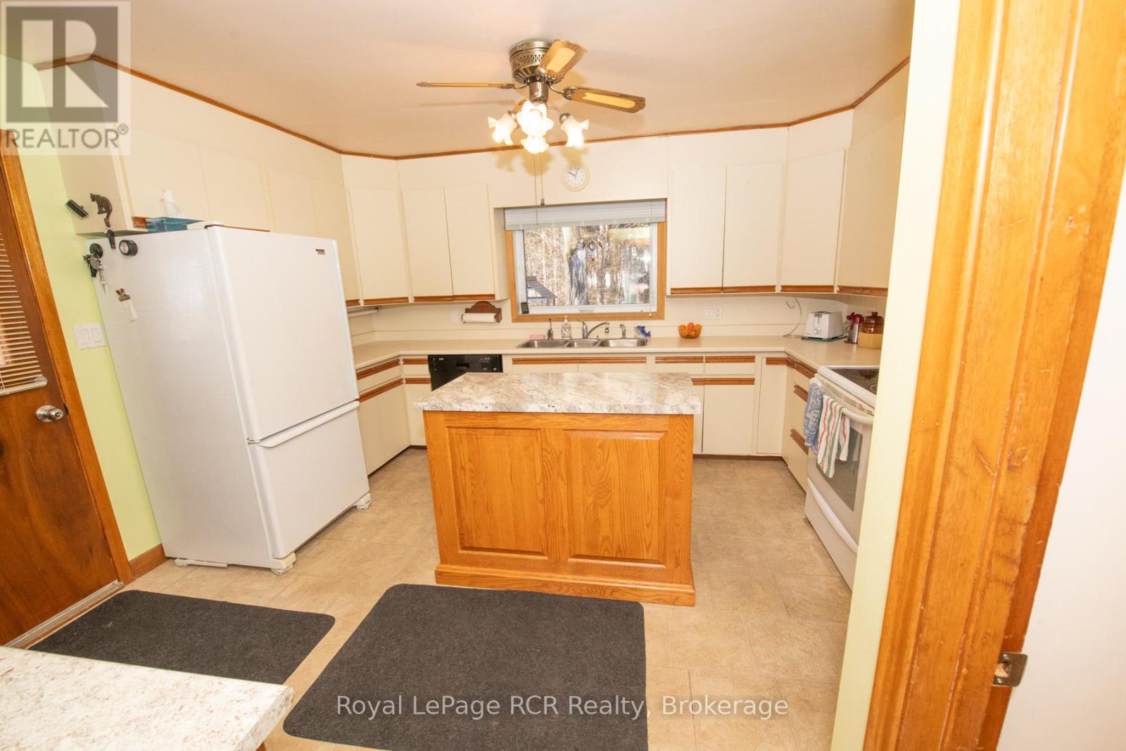 313634 HIGHWAY 6 HIGHWAY W - 40