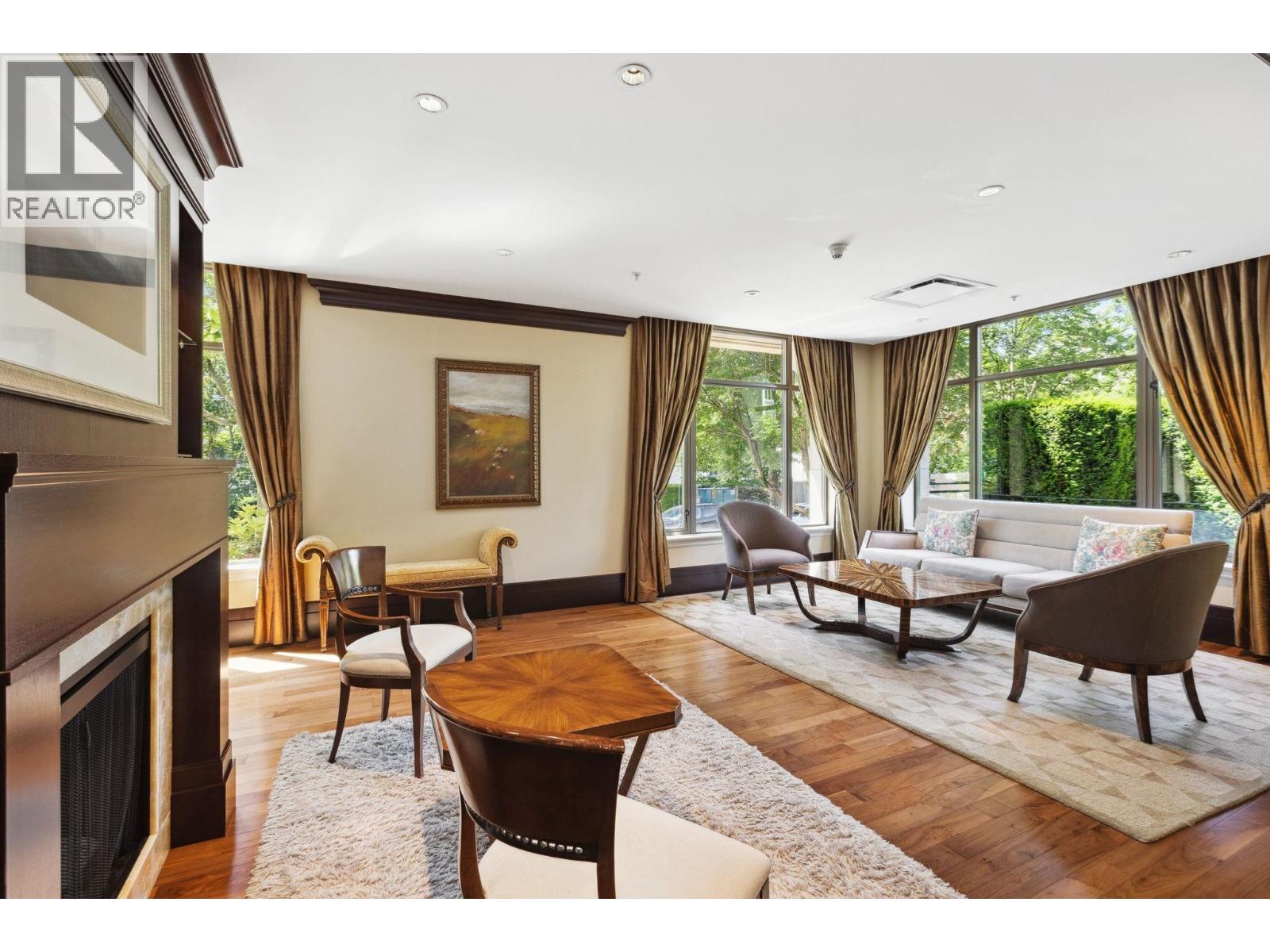 300 568 WATERS EDGE CRESCENT, West Vancouver