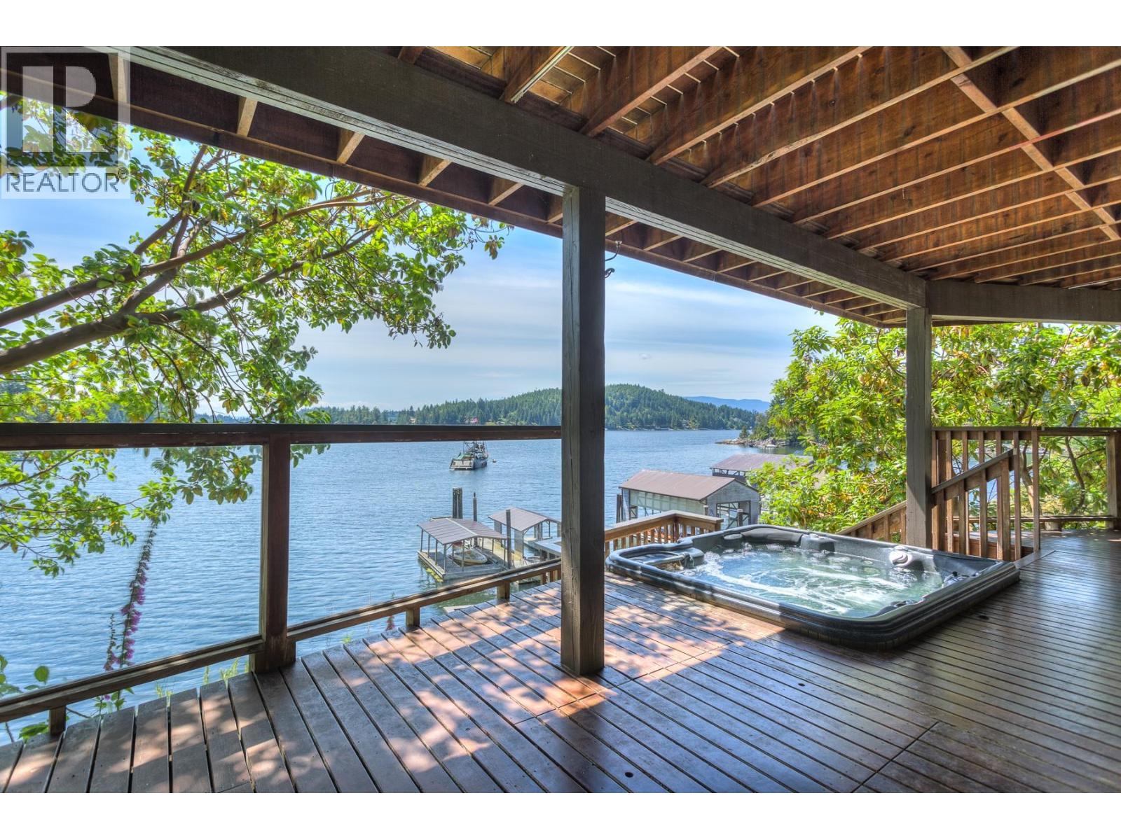 4836 SINCLAIR BAY ROAD, Pender Harbour
