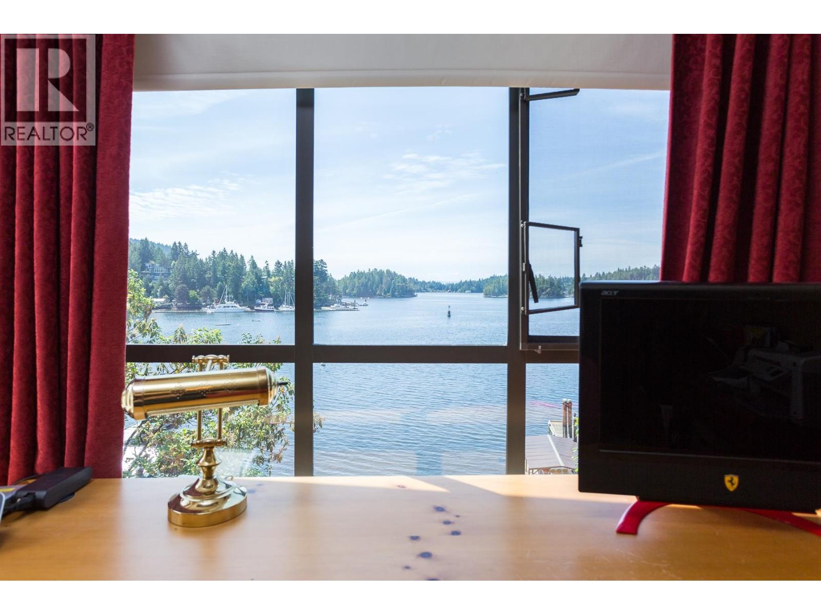 4836 SINCLAIR BAY ROAD, Pender Harbour