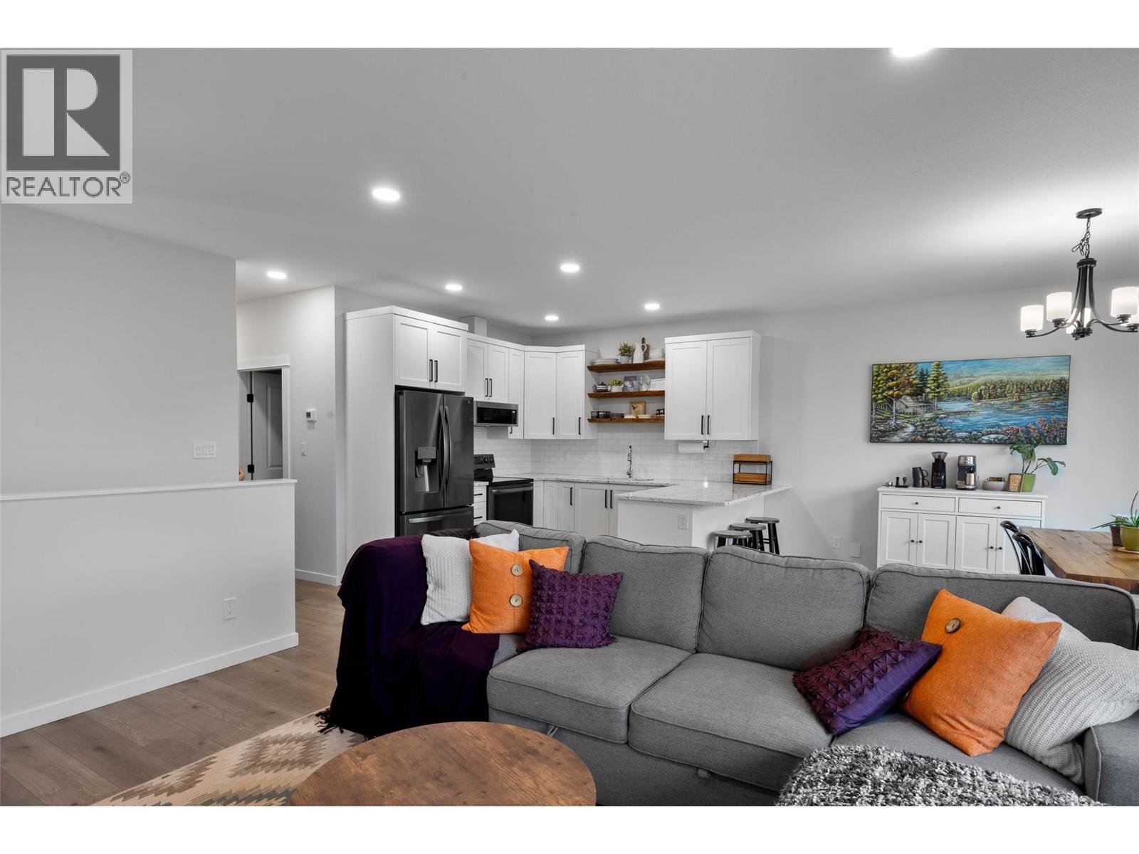  1117 LAROQUE Street, Kamloops