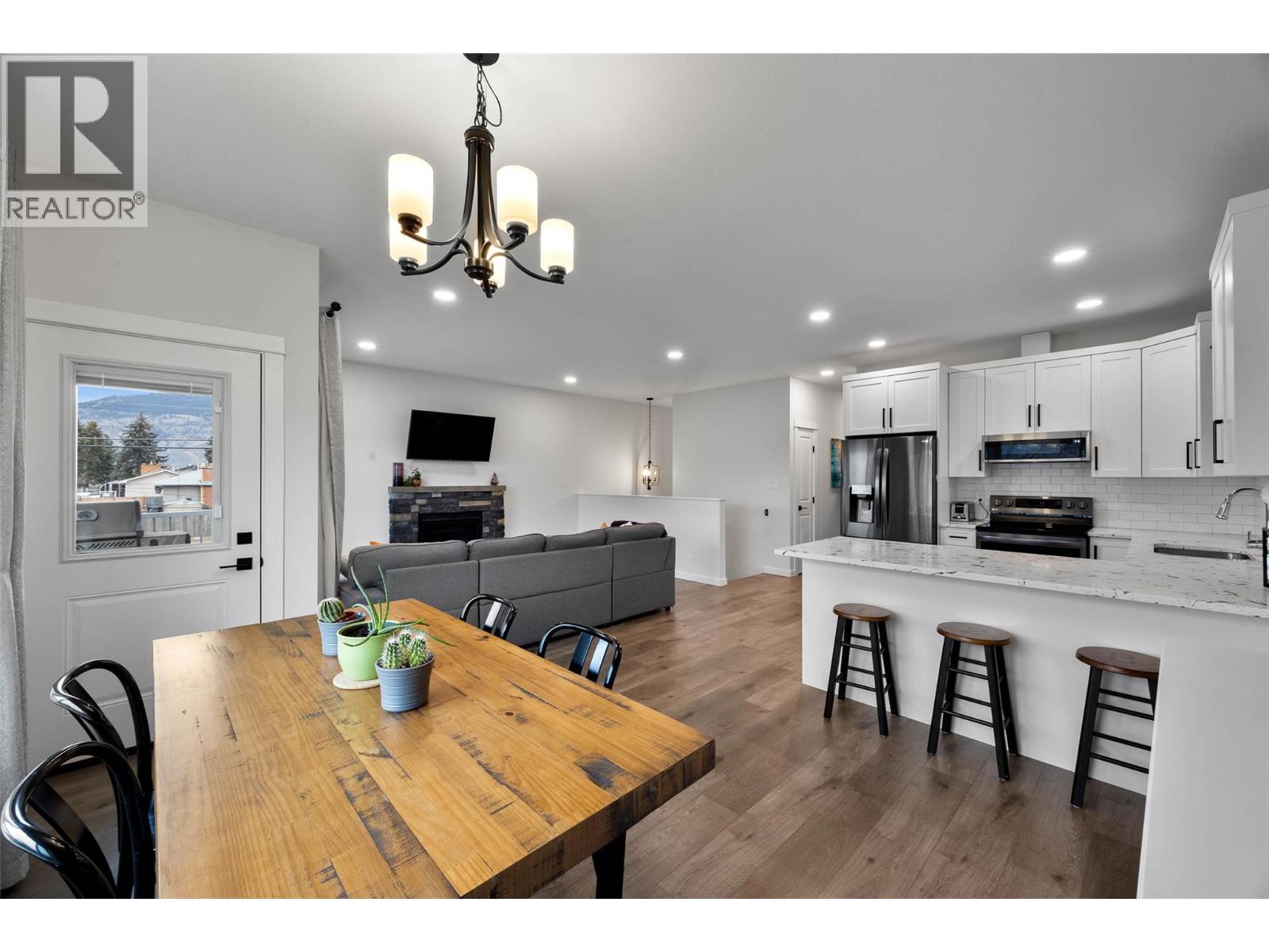  1117 LAROQUE Street, Kamloops