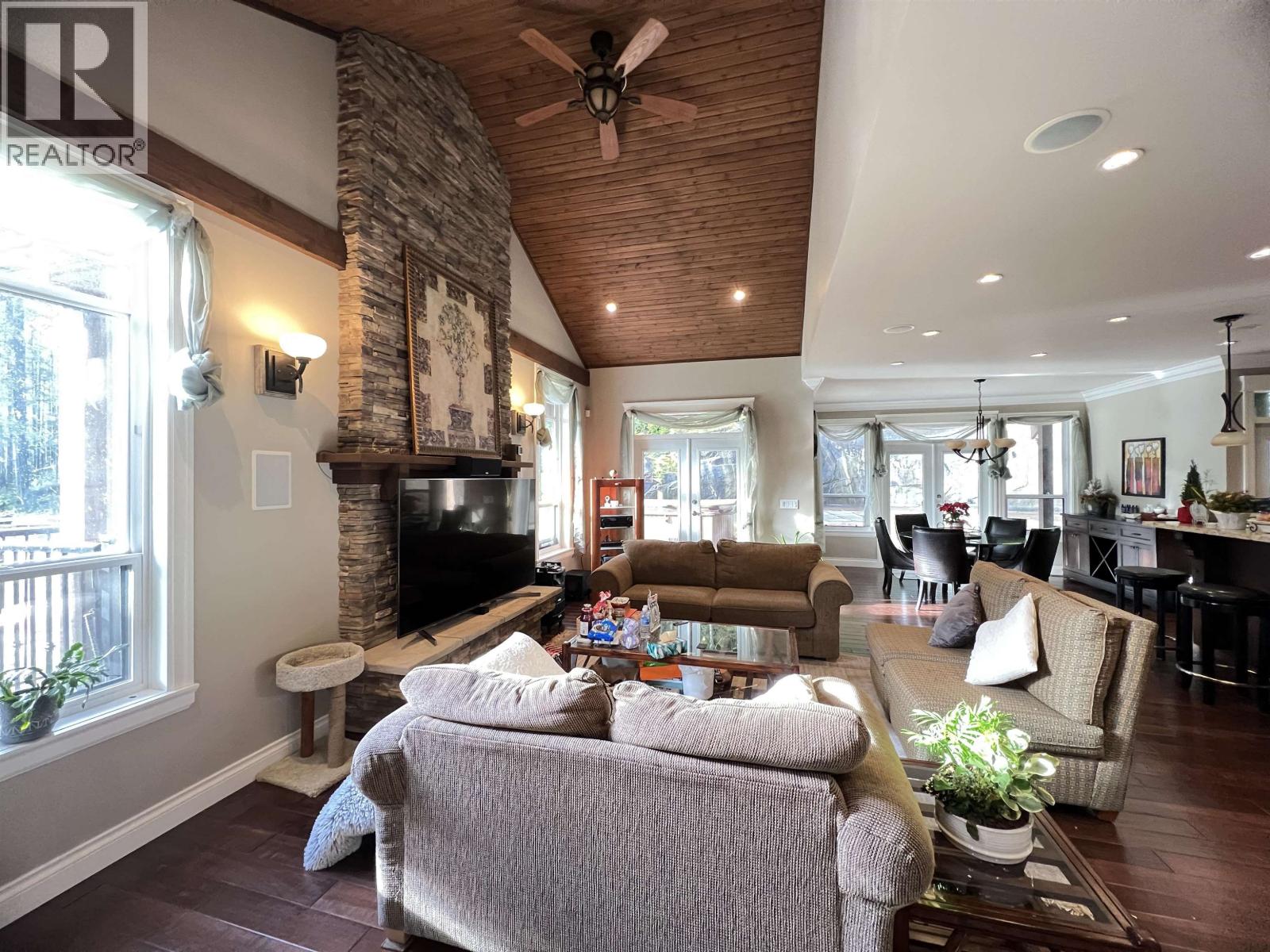 2871 FERN DRIVE, Anmore