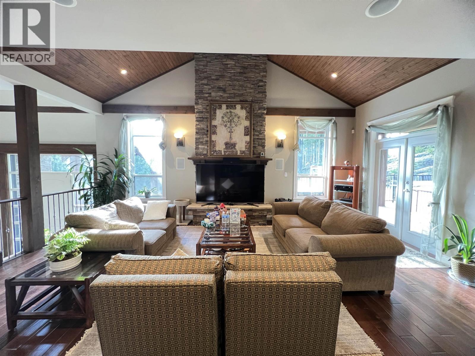 2871 FERN DRIVE, Anmore