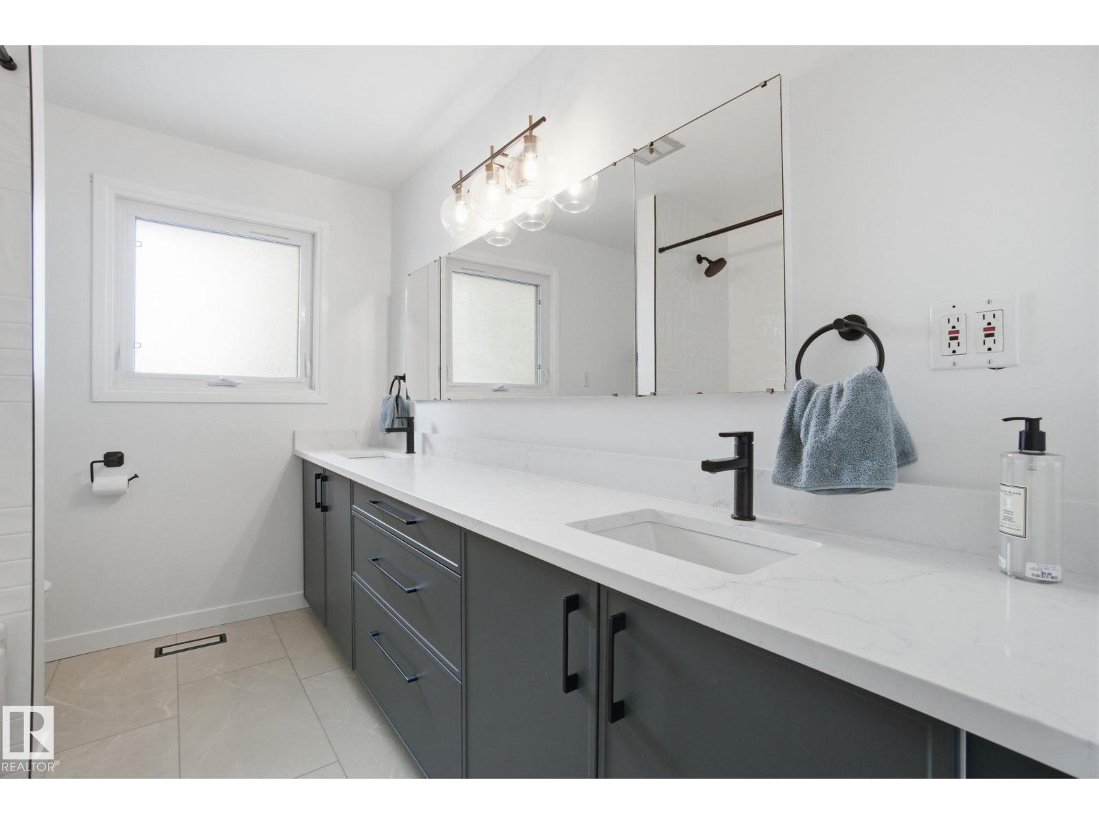 4808 122A ST NW, Edmonton