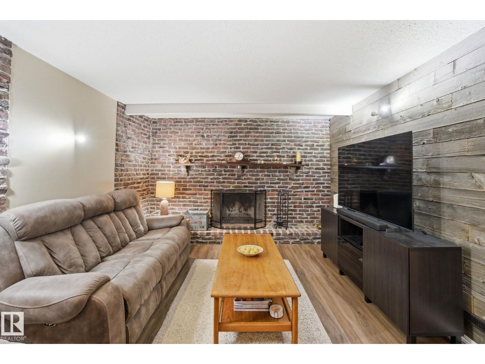 4808 122A ST NW, Edmonton