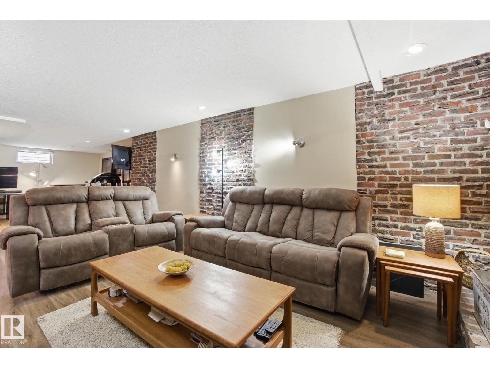 4808 122A ST NW, Edmonton