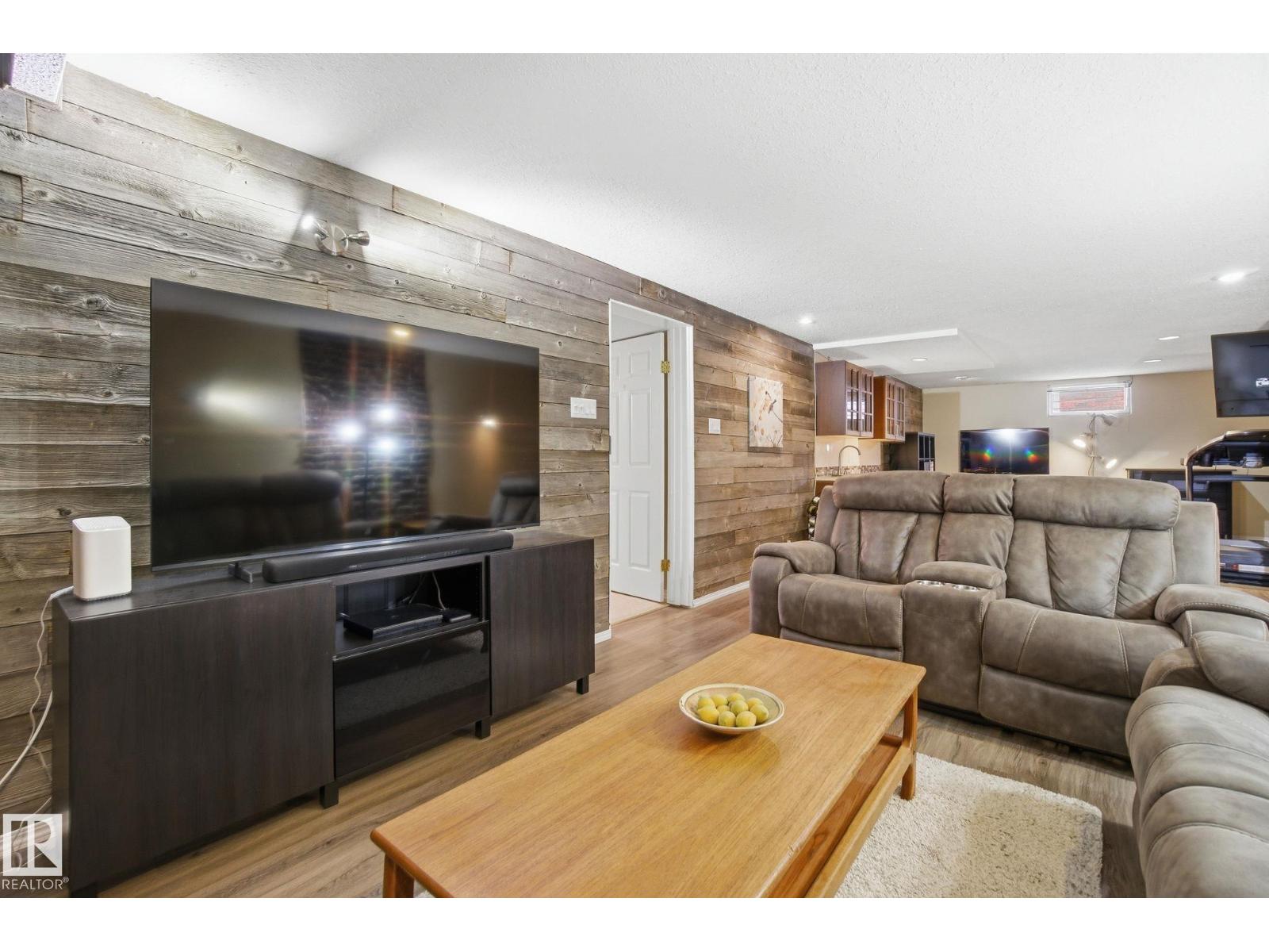 4808 122A ST NW, Edmonton