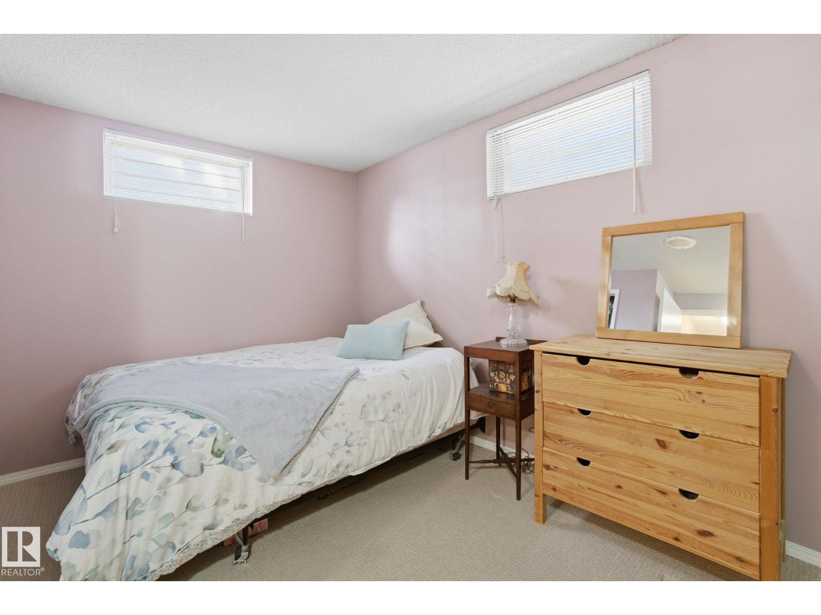 4808 122A ST NW, Edmonton