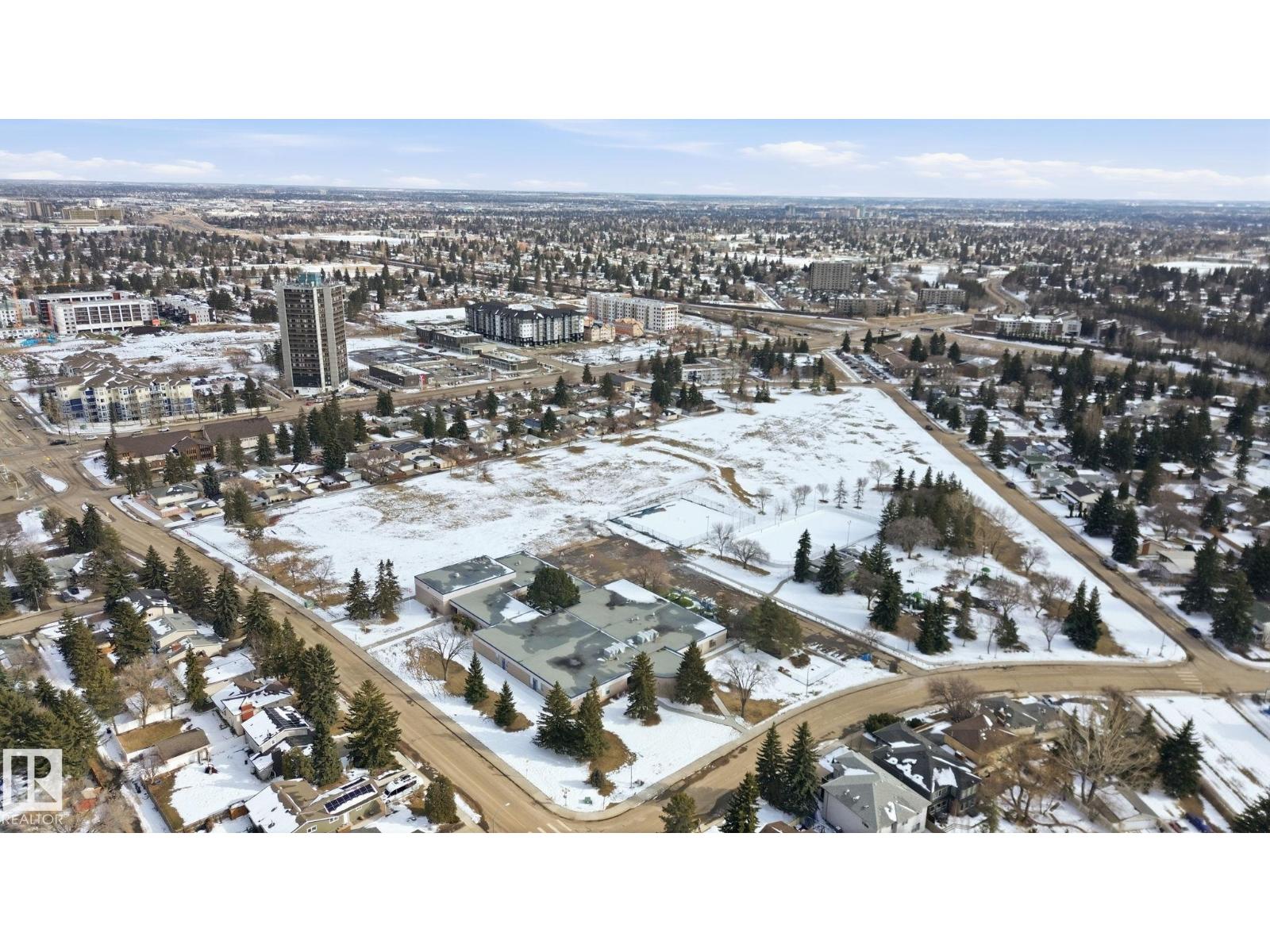 4808 122A ST NW, Edmonton