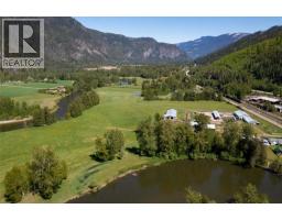 2169 Solsqua Road, Sicamous, BC V0E2V0 Photo 39