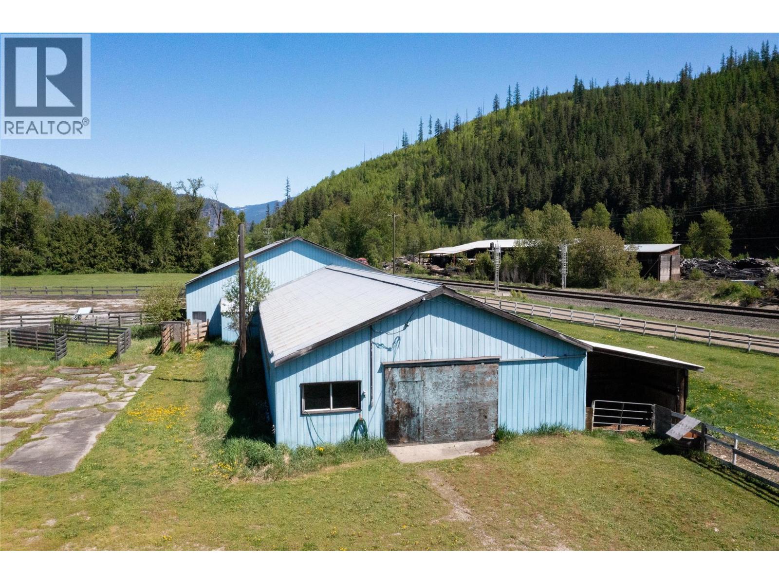  2169 Solsqua Road, Sicamous