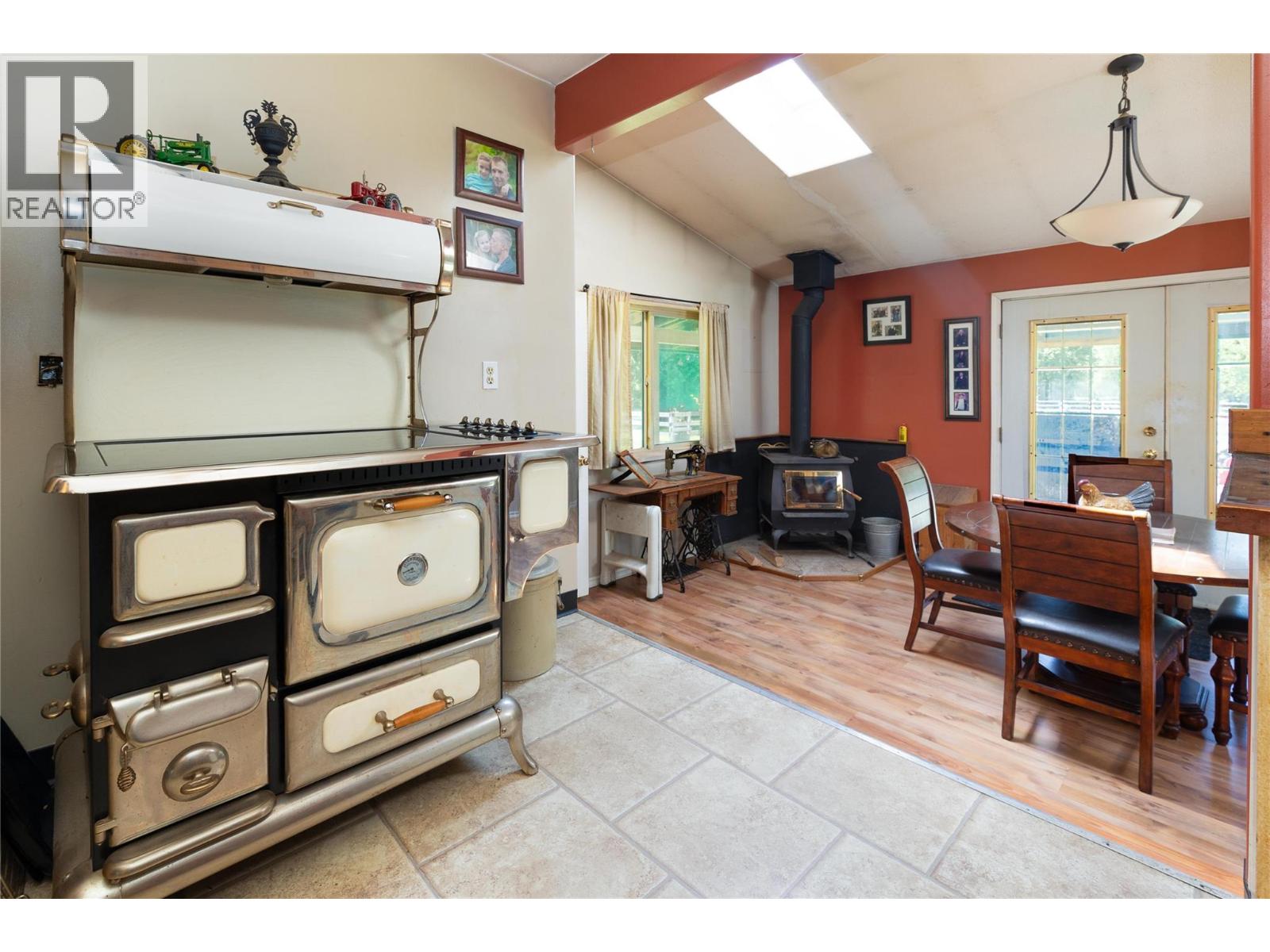  2169 Solsqua Road, Sicamous