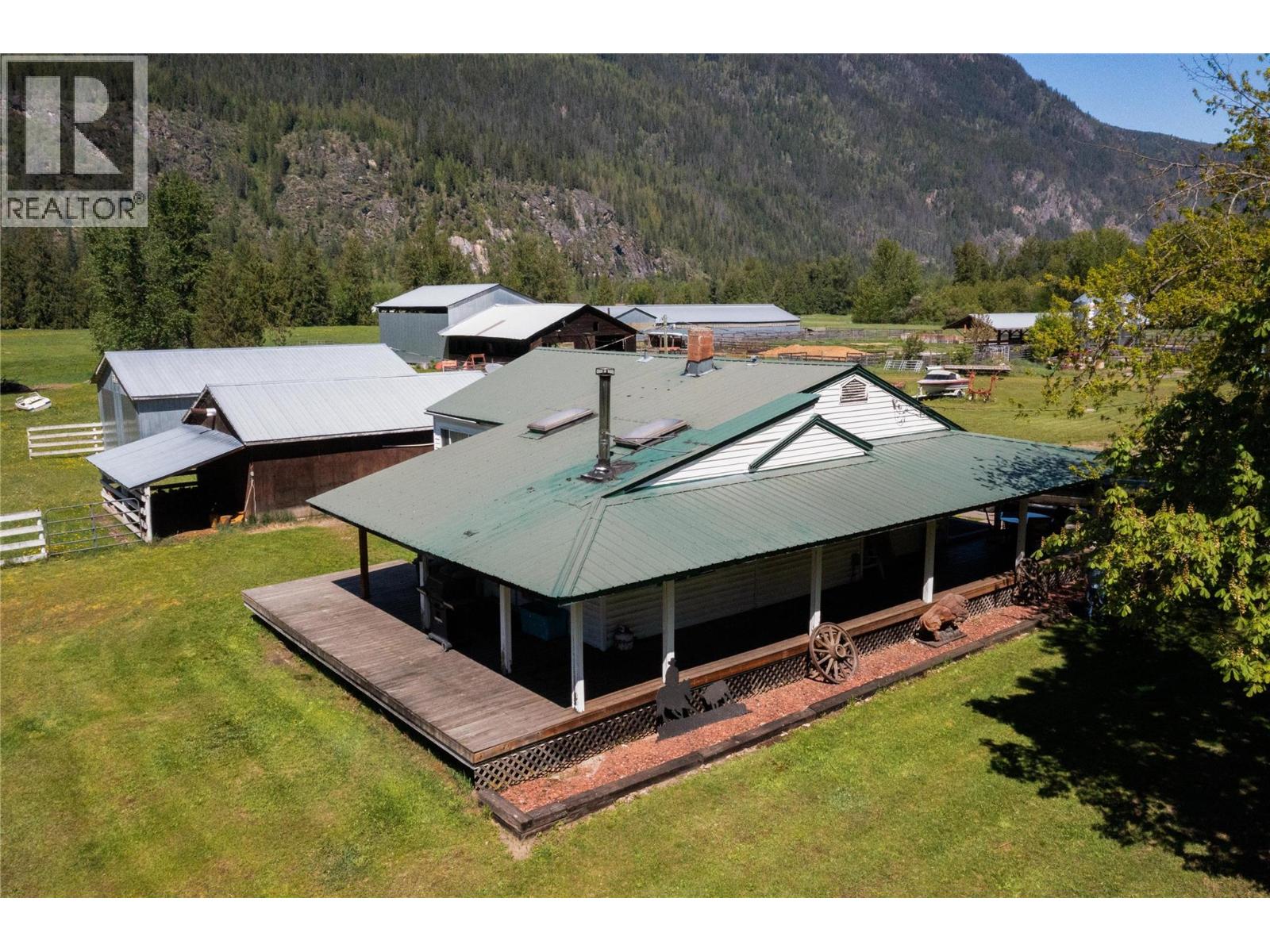  2169 Solsqua Road, Sicamous