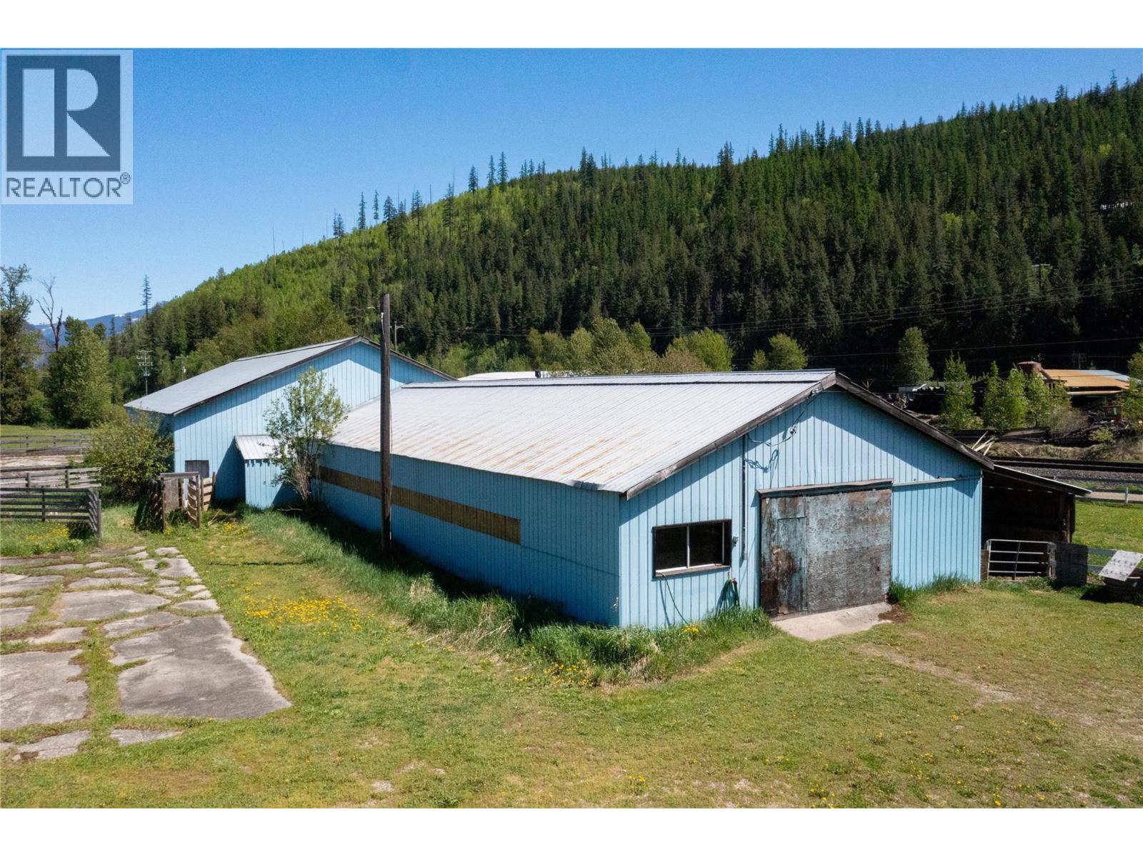  2169 Solsqua Road, Sicamous