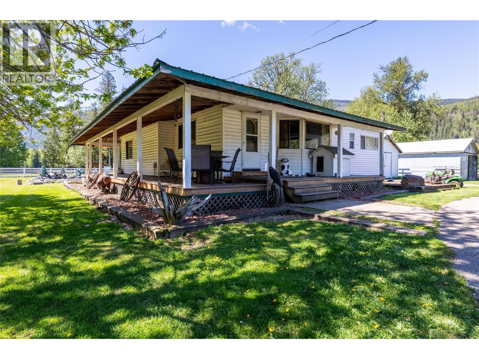  2169 Solsqua Road, Sicamous