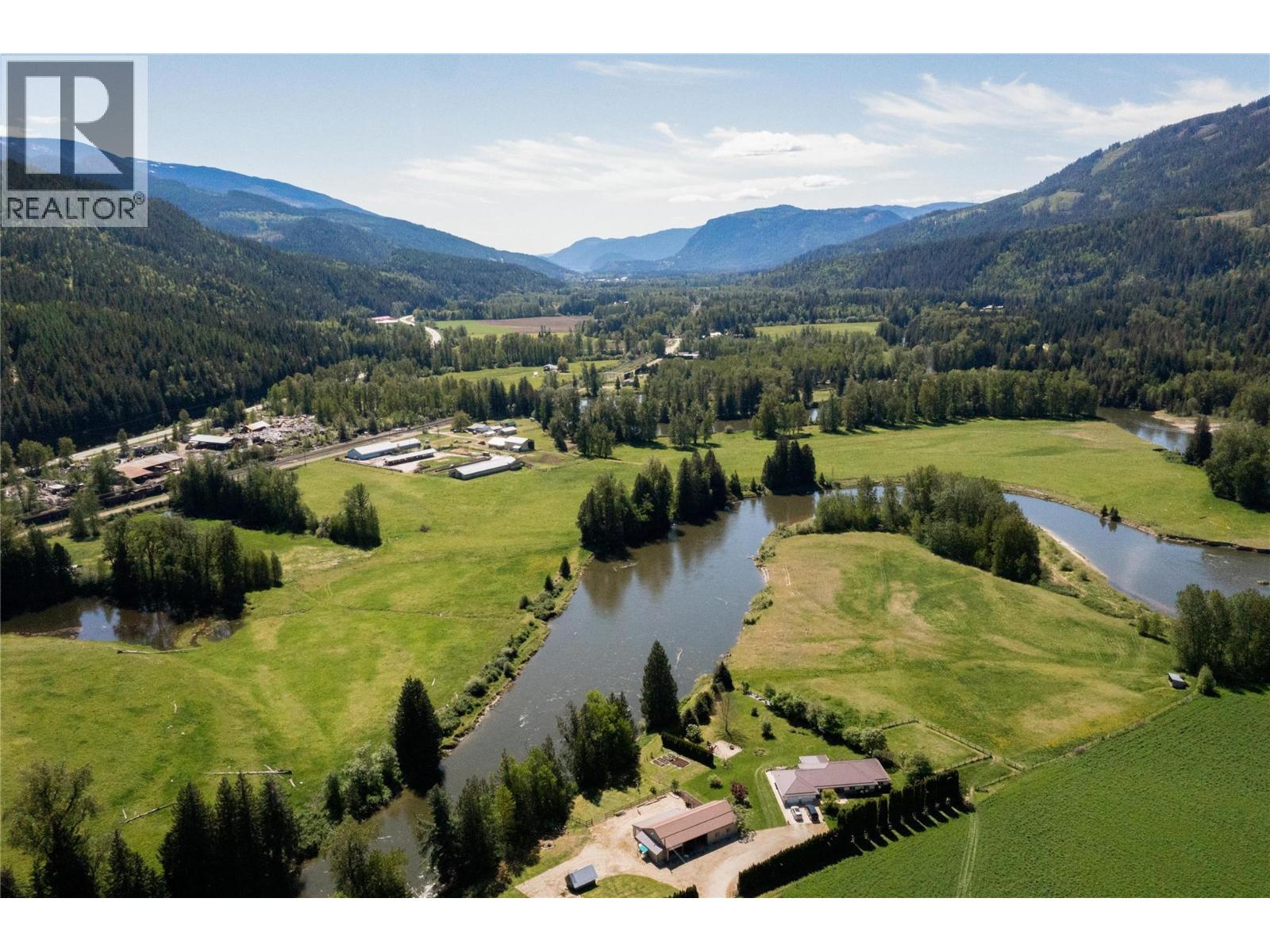  2169 Solsqua Road, Sicamous