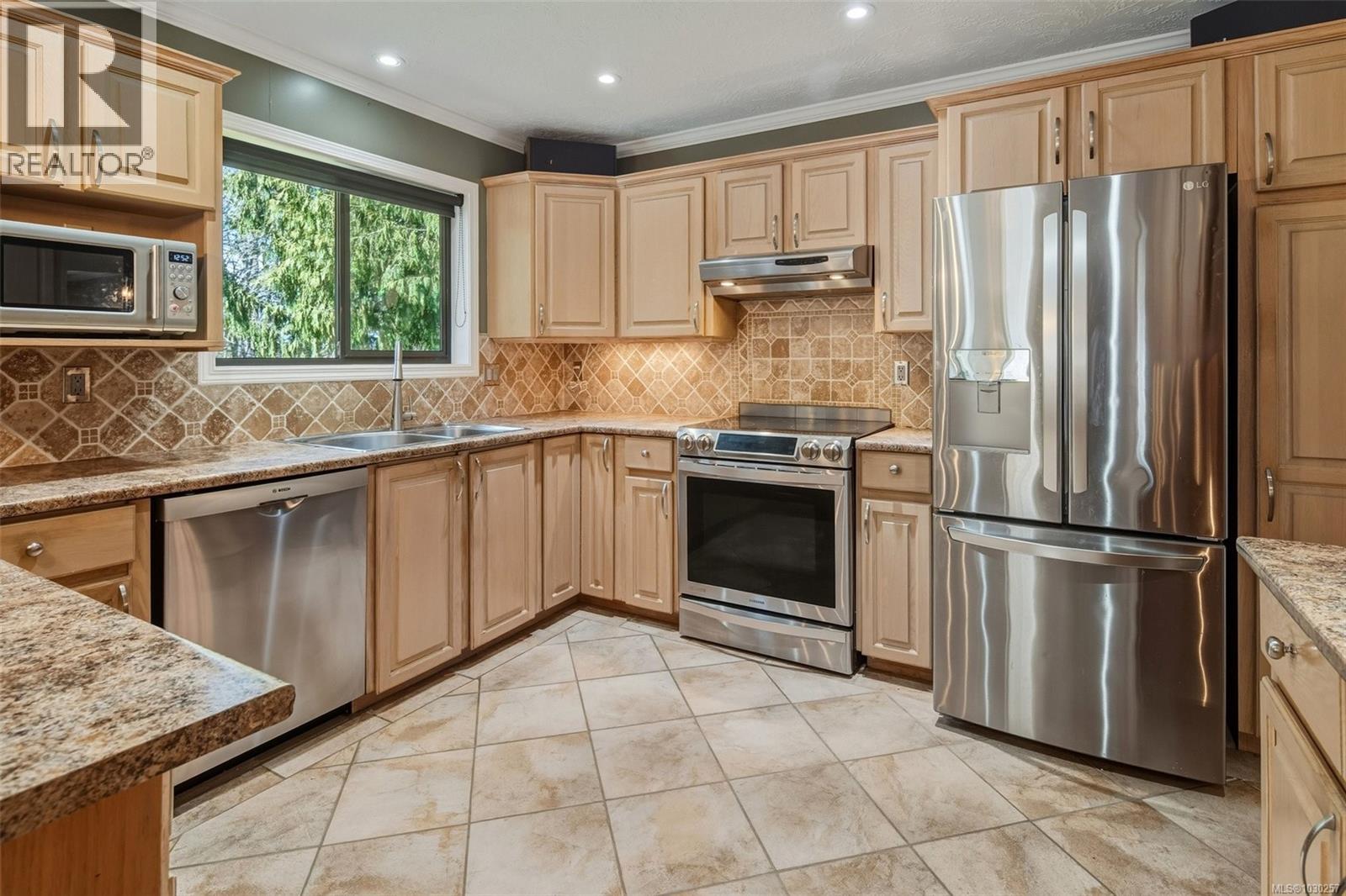  764 Westbury Road, Saanich