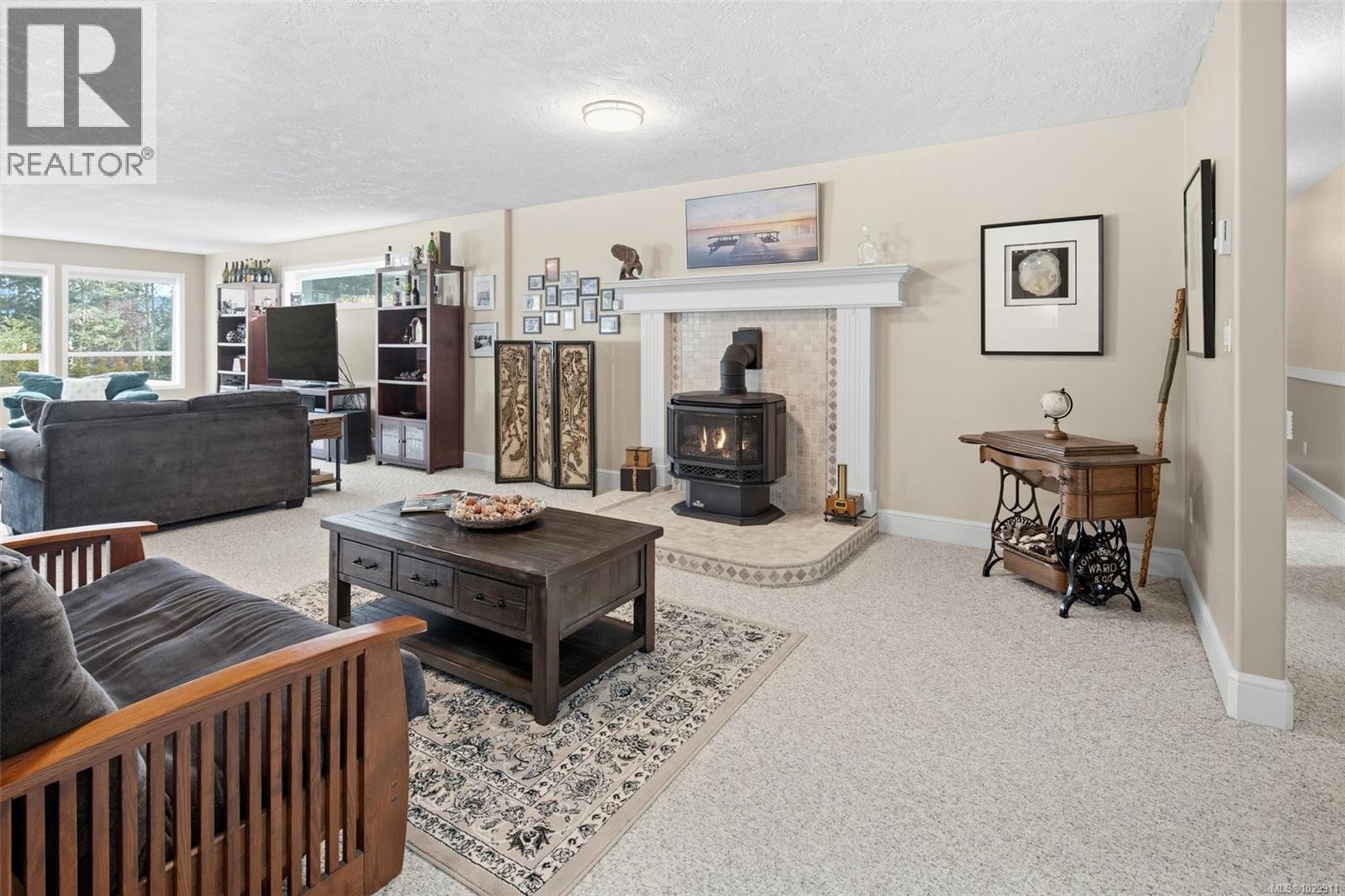  1563 Whiffin Spit Road, Sooke